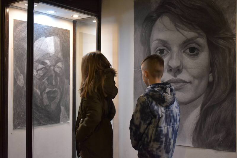 Отворена је изложба "Ретроспектива лица" у Ранчићевој кући